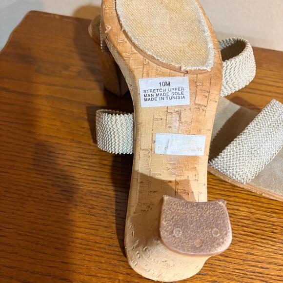 Share Mootsies Tootsies Beige Slip on Sandals Women's 10M - Picture 7 of 8